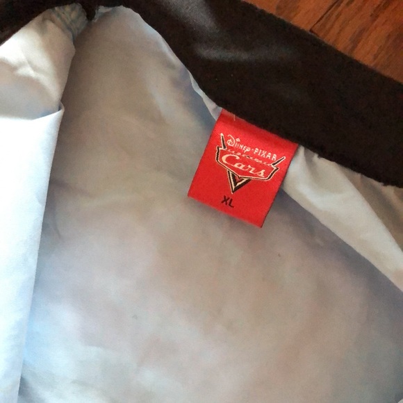 Team Lighting McQueen Child’s costume with helmet - Picture 4 of 9